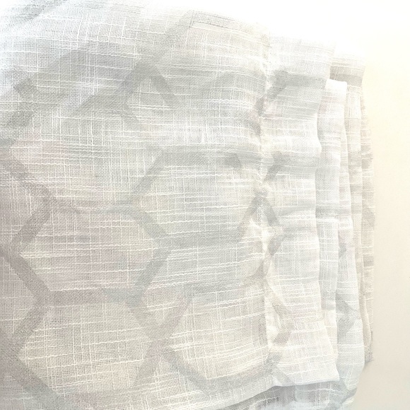 🚨CLEARANCE SALE🚨 COPY - COPY - White Genoa Sheer Rod Pocket Curtain 54" x 108" - Picture 8 of 13